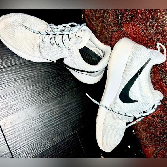 Light grey womens Nike Roshe - Picture 1 of 2